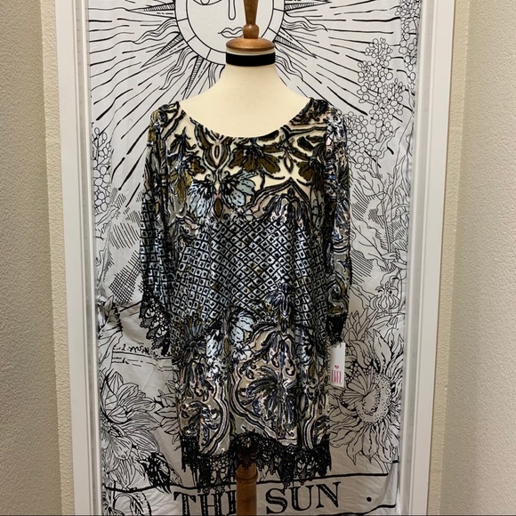 🌈 Gorgeous velvet lace boho top - Picture 2 of 11